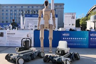 Čína ukázala roboty, se kterými chce bojovat proti terorismu - Seznam Zprávy